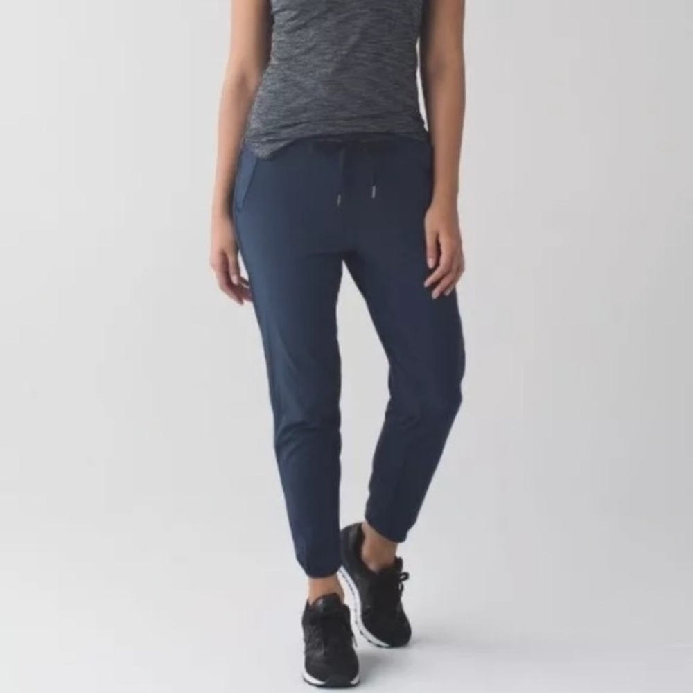 Lululemon - On The Go Joggers